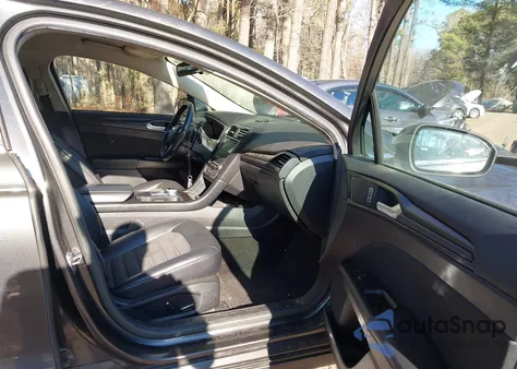 2018 Ford Fusion Se z USA, uszkodzony, nr VIN 3FA6P0HD9JR112977